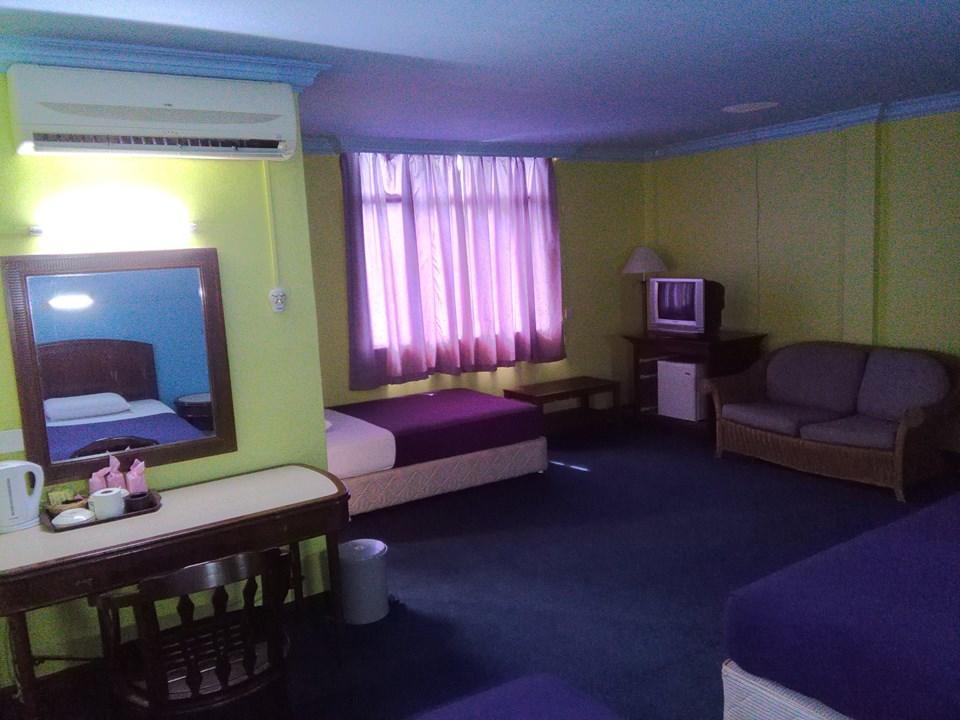 Hotel Ayu Villa Kangar Esterno foto