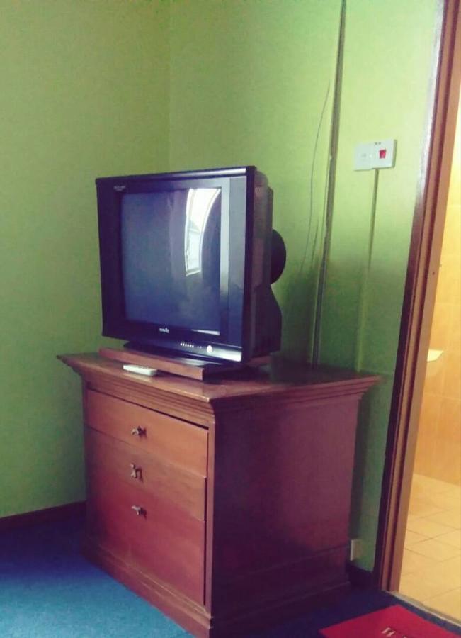 Hotel Ayu Villa Kangar Esterno foto
